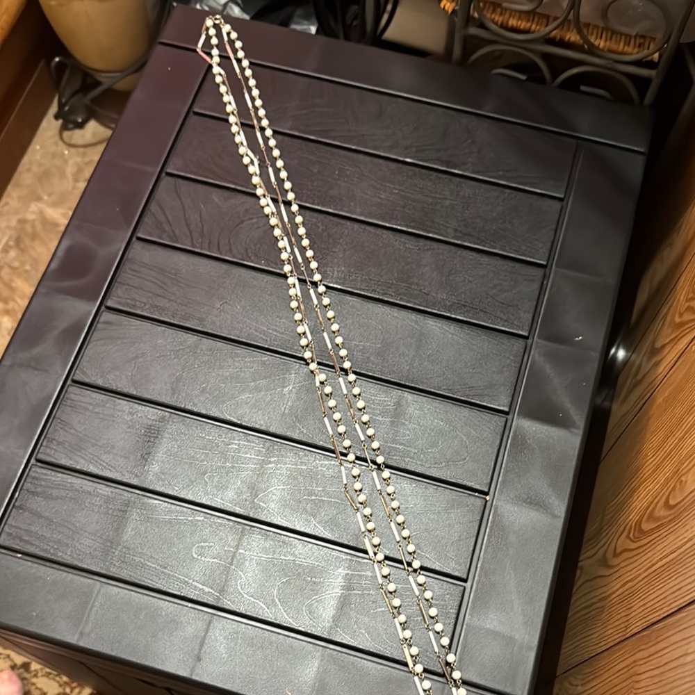 Elegant silver tone and Pearl Necklace